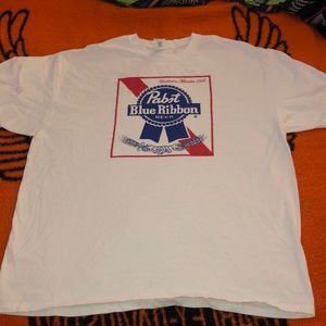 BNWOT Men’s Pabst Blue Ribbon tshirt